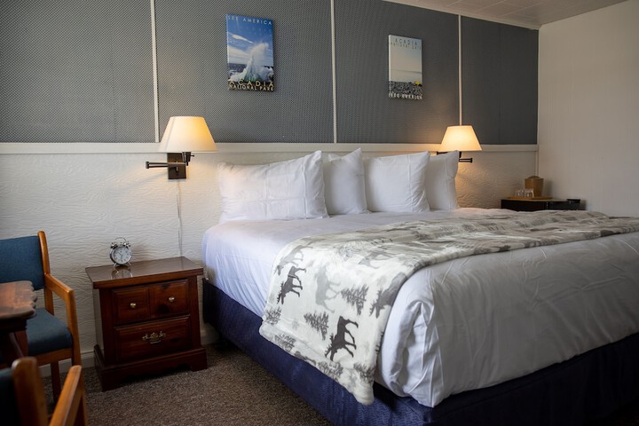 Isleview Motel and Cottages