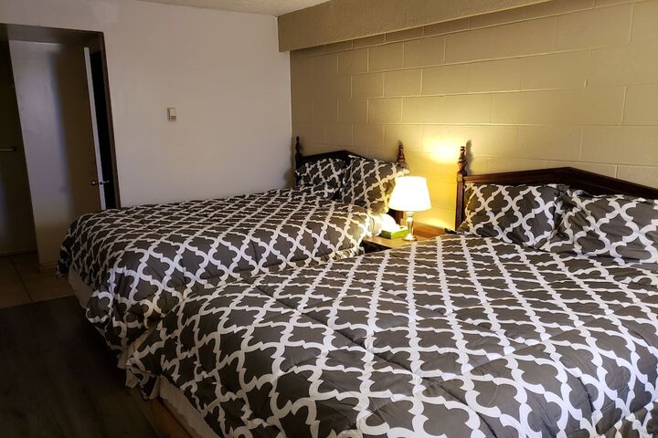 Caravan Motel