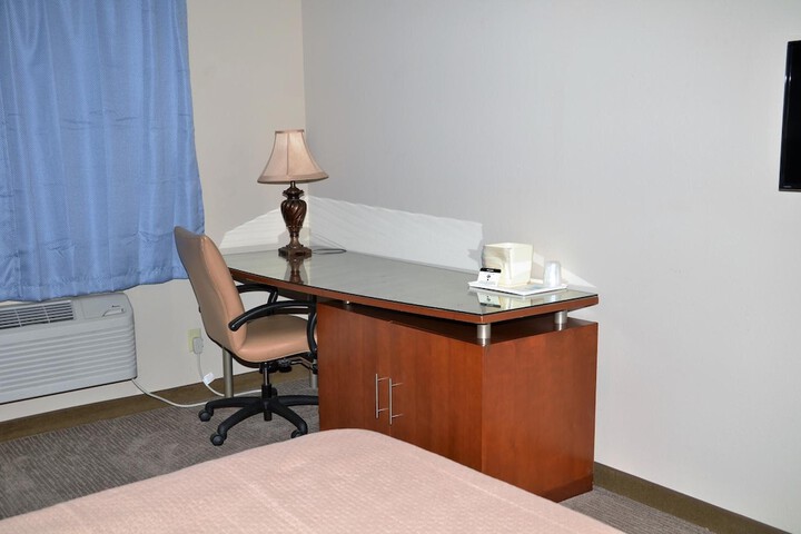Room 10 of 29