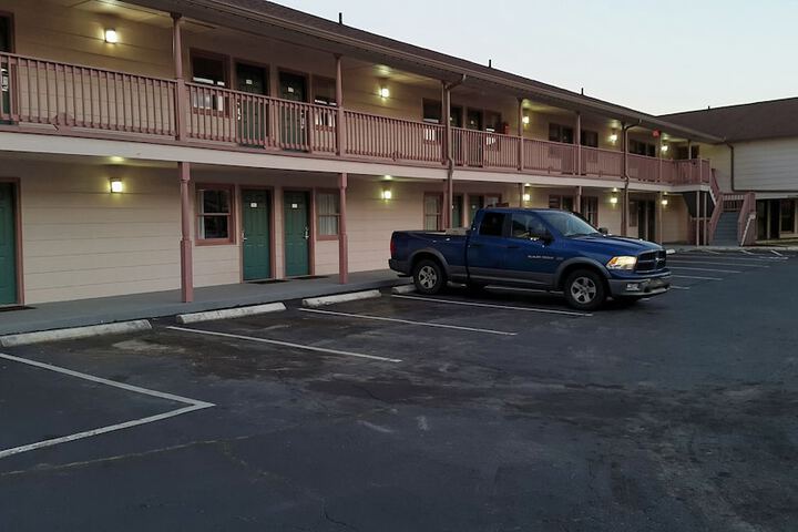 Property Grounds 40 of 48