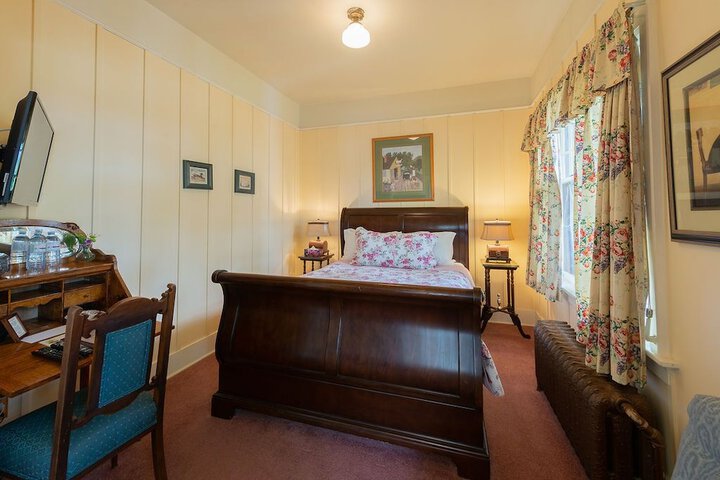 Room 11 of 63