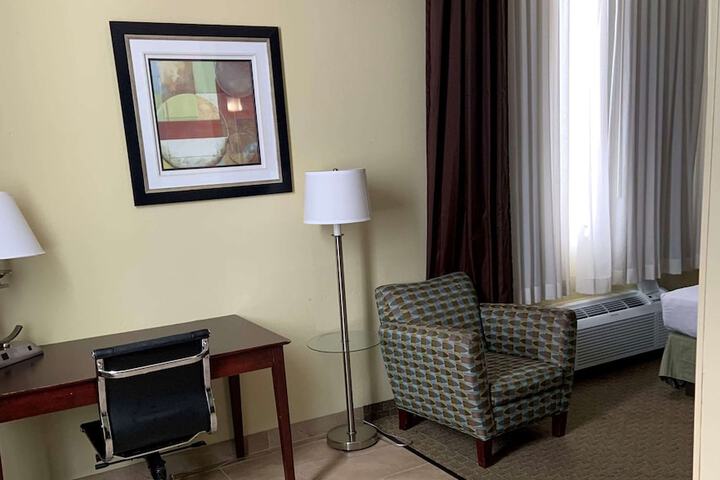Room 23 of 32