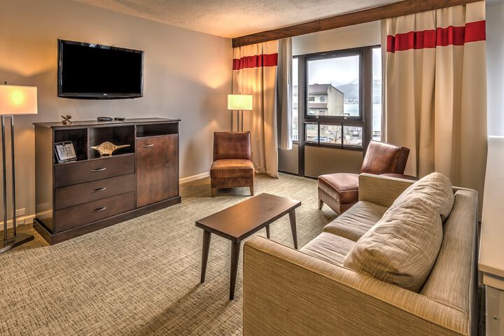 Room 13 of 24