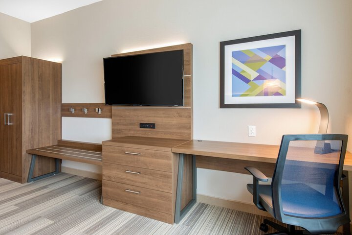 Room 53 of 87