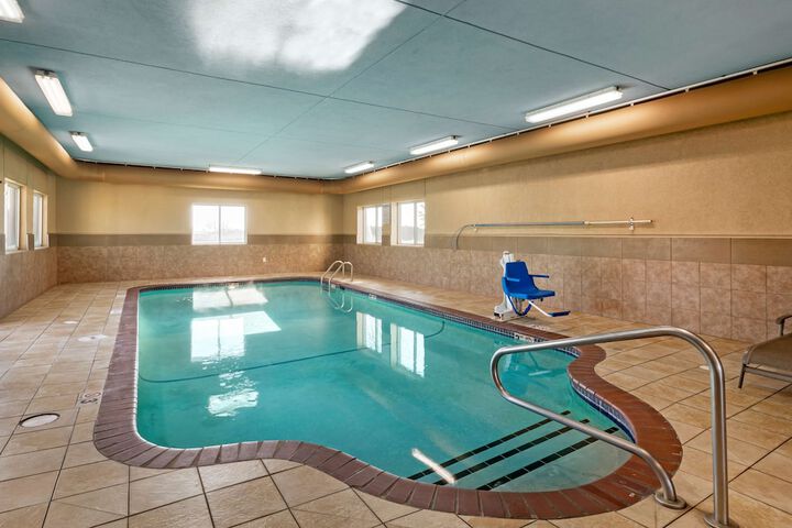 Pool 4 of 34