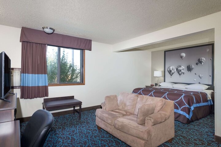 Room 14 of 17