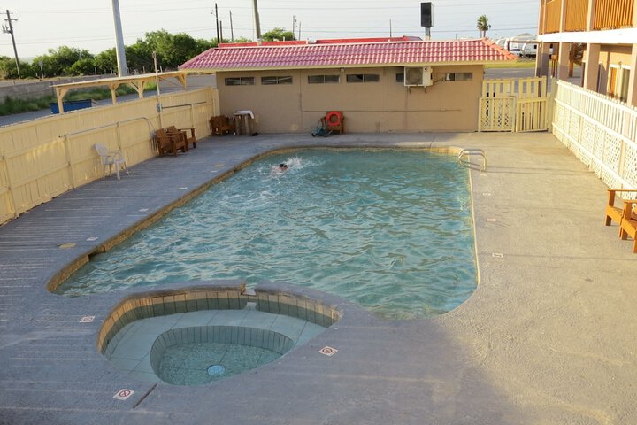 Pool 12 of 53