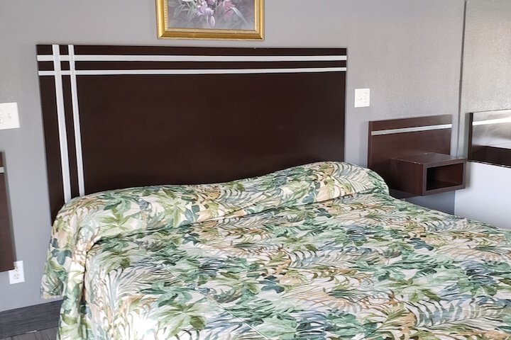 Room 48 of 67