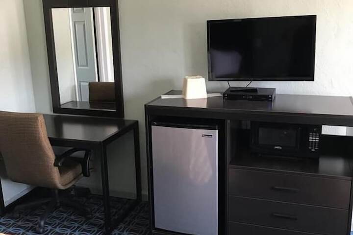 Room 14 of 25