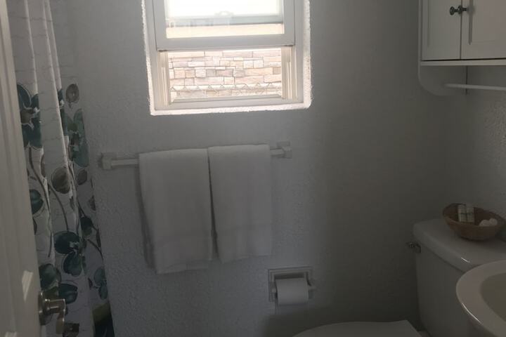 Room 26 of 40