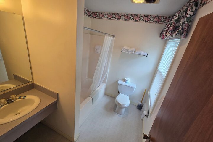 Lake View Motel