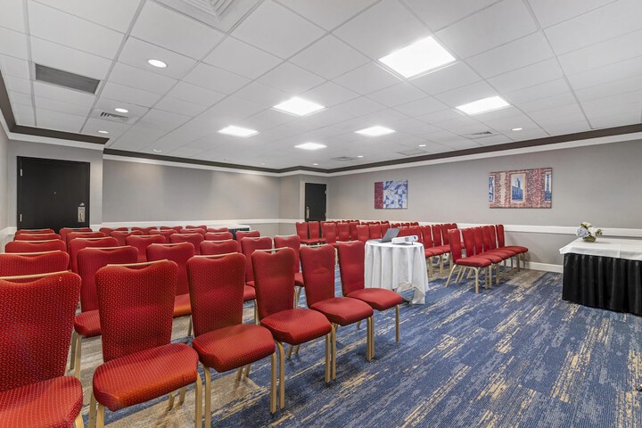 Best Western Royal Plaza Hotel & Trade Center