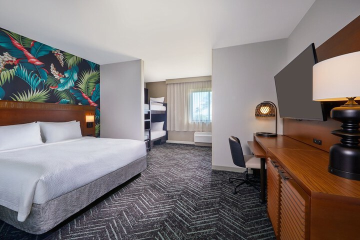 Room 41 of 77