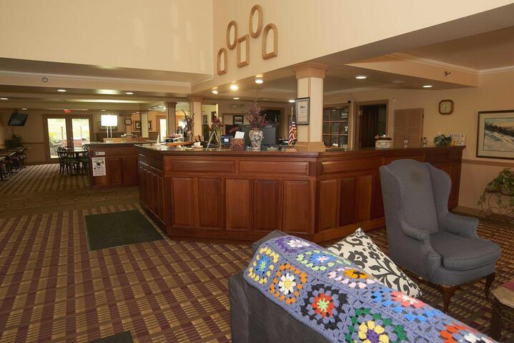 Hollow Inn & Motel