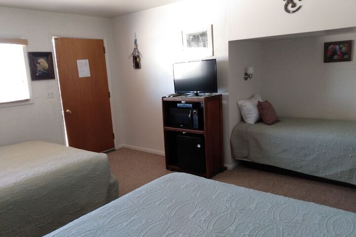 Room 30 of 38