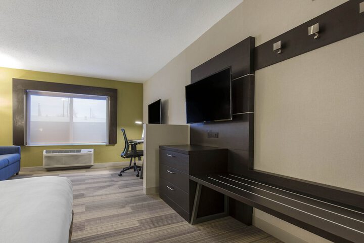 Room 13 of 59