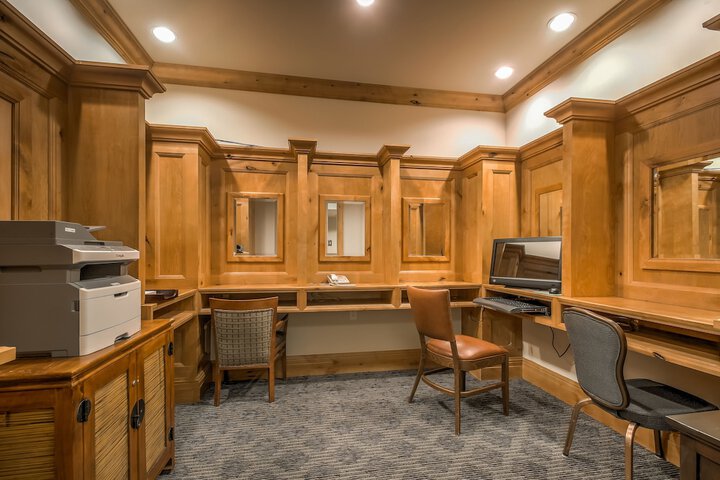 The Chateaux Deer Valley