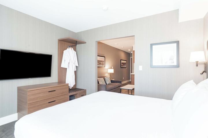 Room 44 of 67
