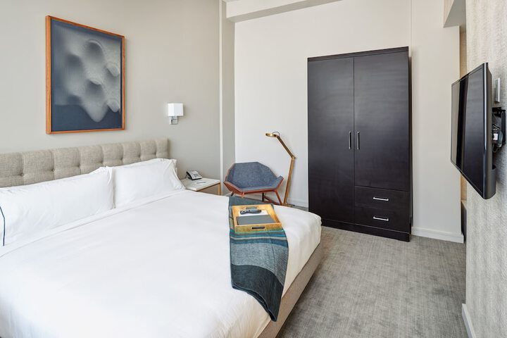 Room 70 of 97