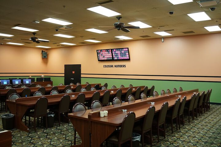Room 7 of 32