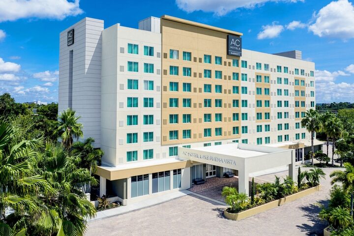 Hotel 2 of 53