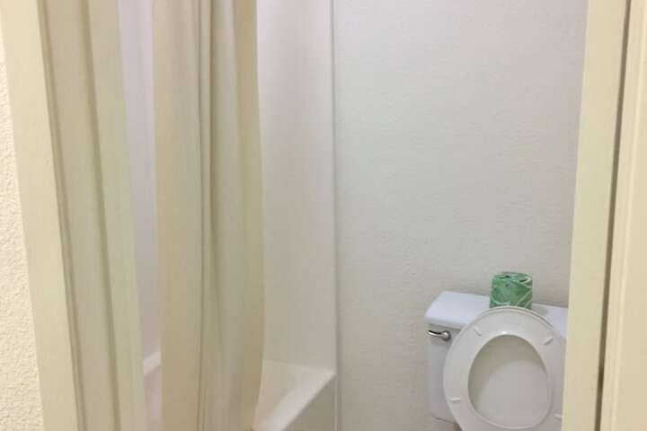 Travel Inn & Suites
