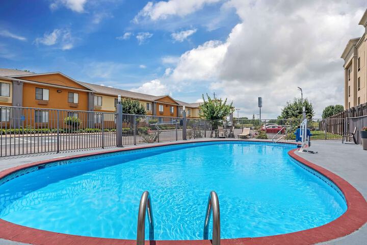 Pool 3 of 30