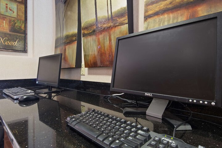 Business Center 13 of 13