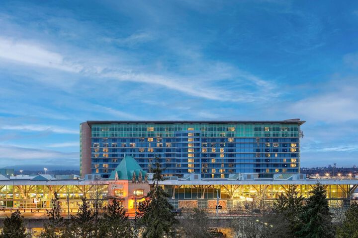 Fairmont Vancouver Airport In-Terminal Hotel