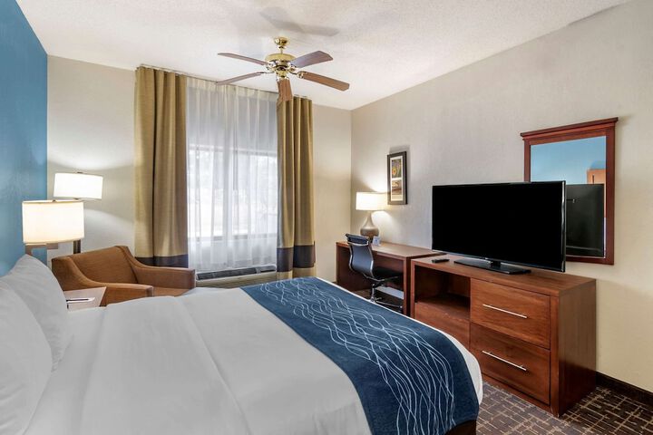 Room 16 of 36