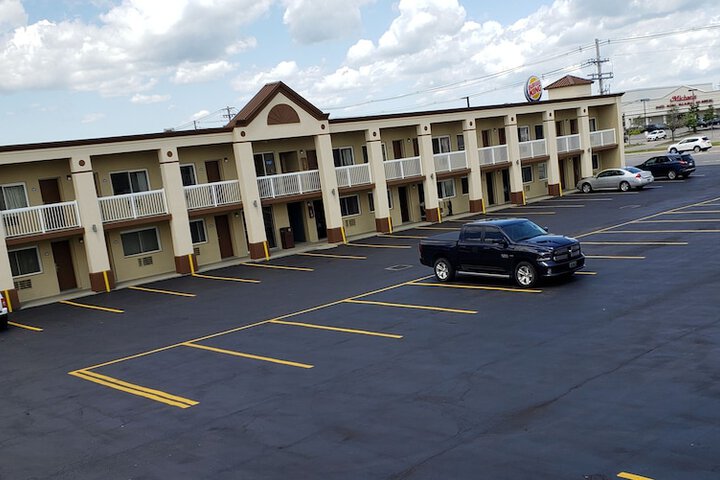 Days Inn by Wyndham Tonawanda / Buffalo