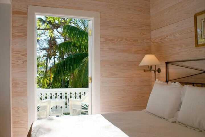 Room 33 of 50
