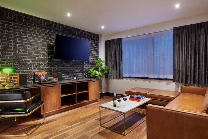 Room 12 of 55