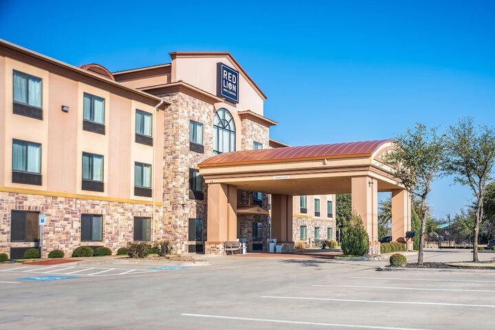 Red Lion Inn & Suites Mineral Wells