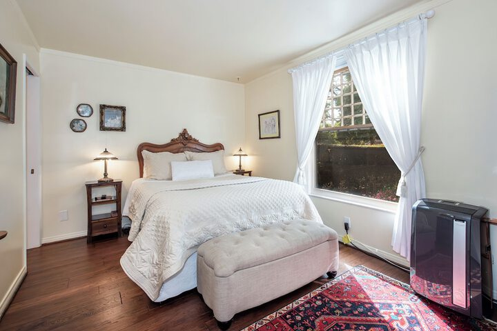 Room 10 of 74