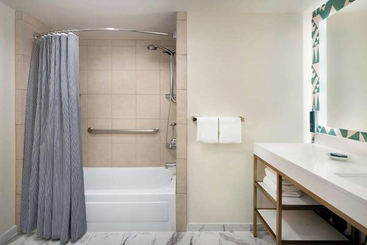 Room 28 of 52