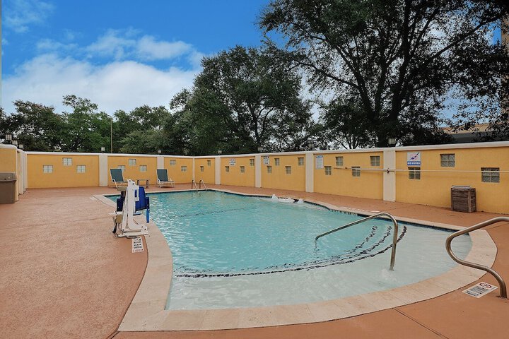Pool 7 of 36
