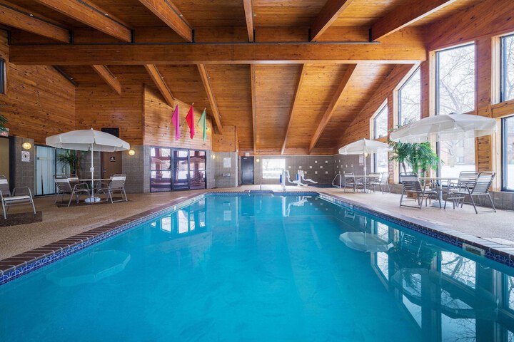 Pool 4 of 19
