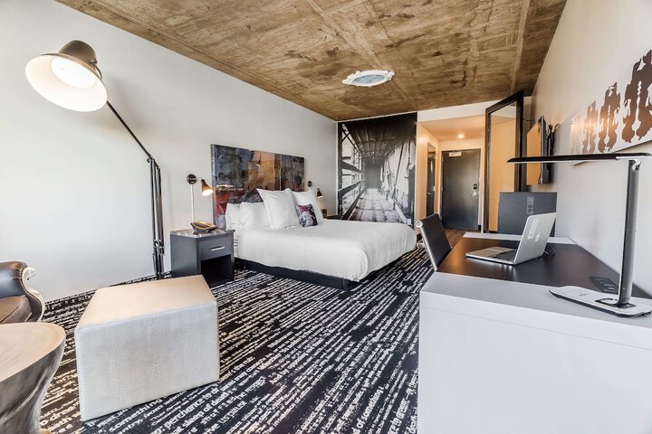 Room 42 of 74