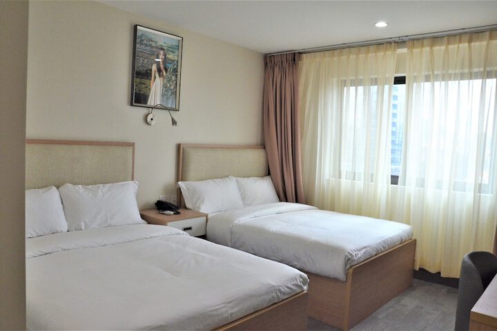 Room 19 of 26