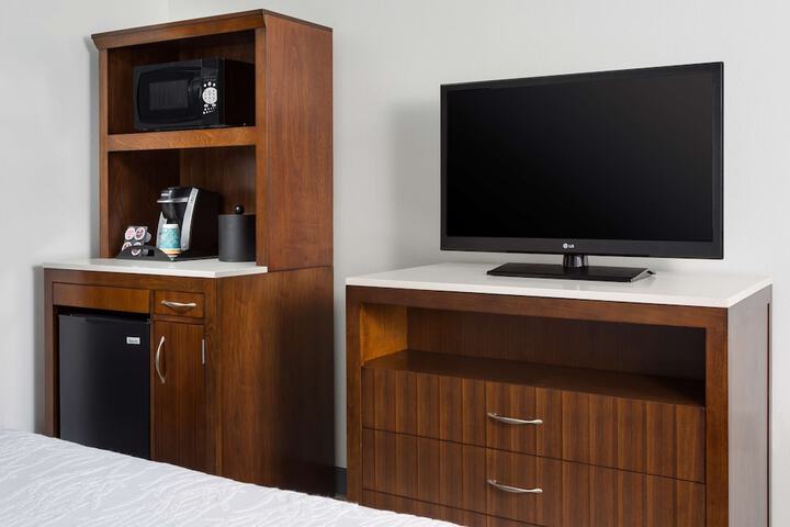 Room 65 of 117