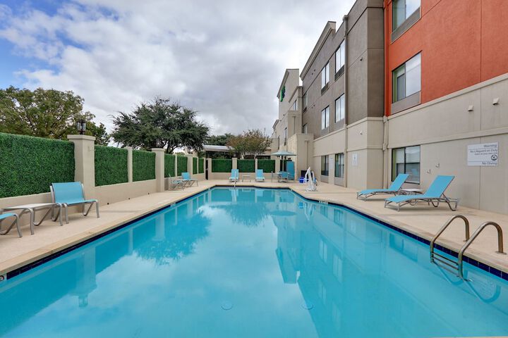 Pool 8 of 39