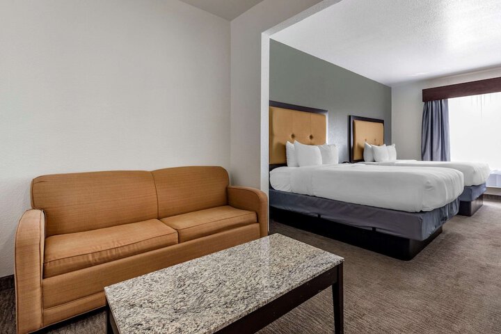 Room 71 of 90