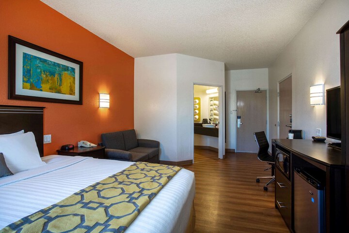 Baymont Inn & Suites Sheridan