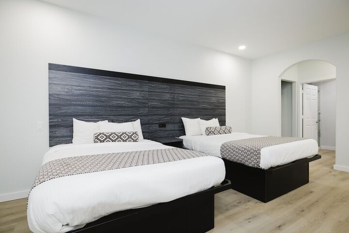Sapphire Inn and Suites