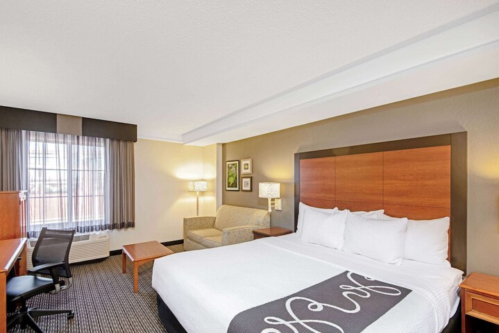 Room 21 of 32