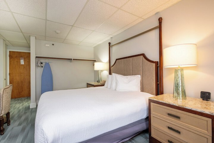 Boothbay Harbor Inn