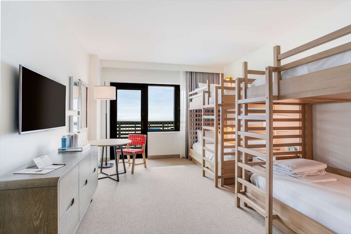 Room 35 of 98