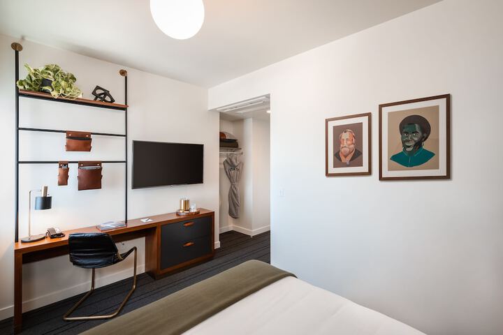 Room 9 of 22