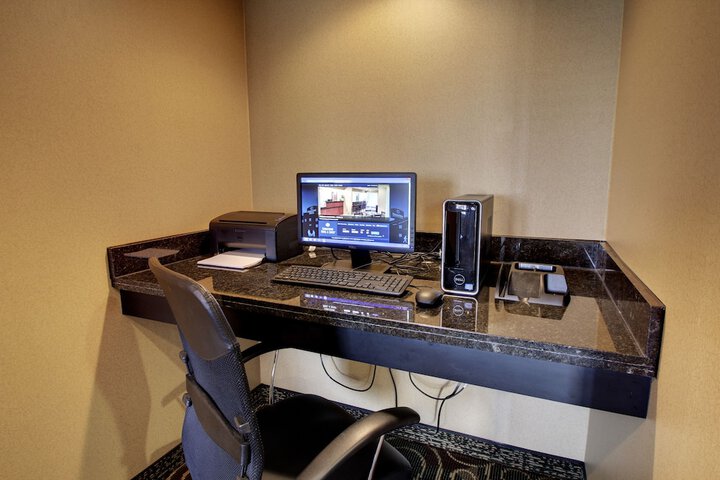 Business Center 35 of 35